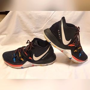 2019 Kyrie 5 'Friends' M11